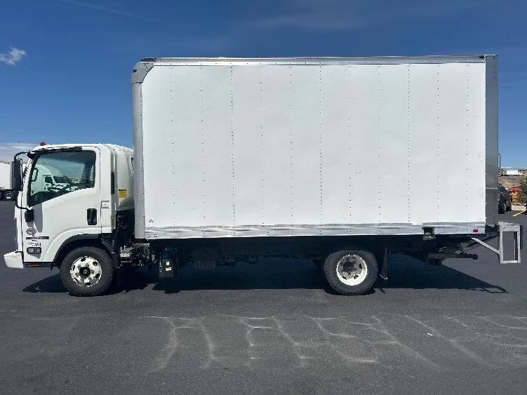 2020 Isuzu NPR - image 4