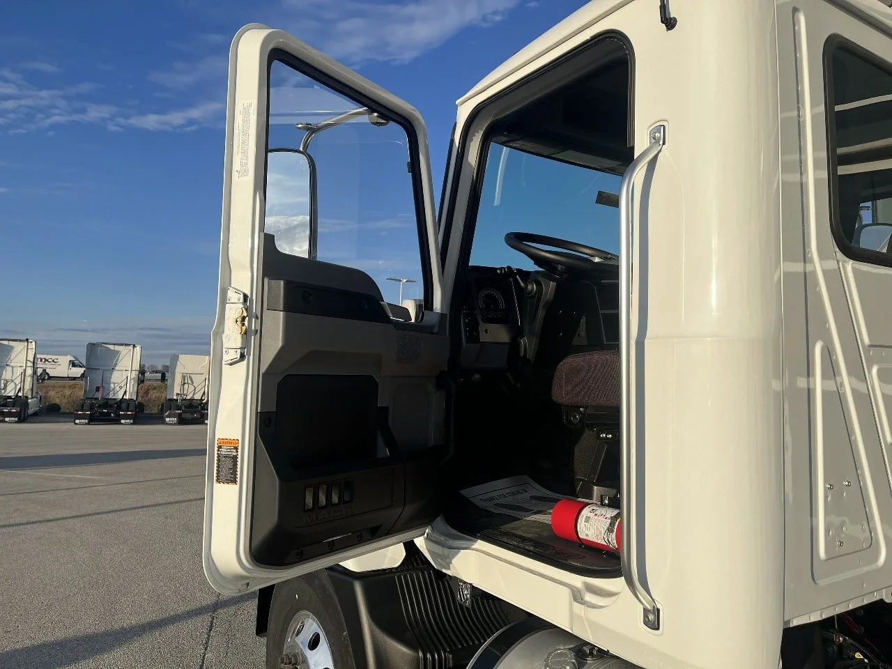 2026 Mack MD in Pendleton, IN — photo 9