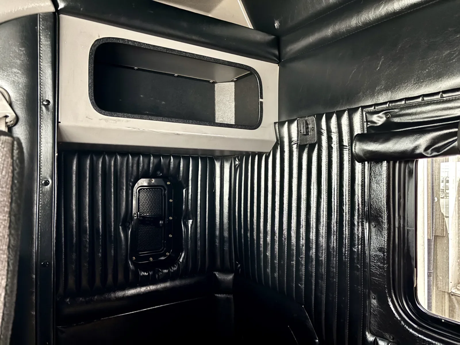 2016 Kenworth T800 - image 22