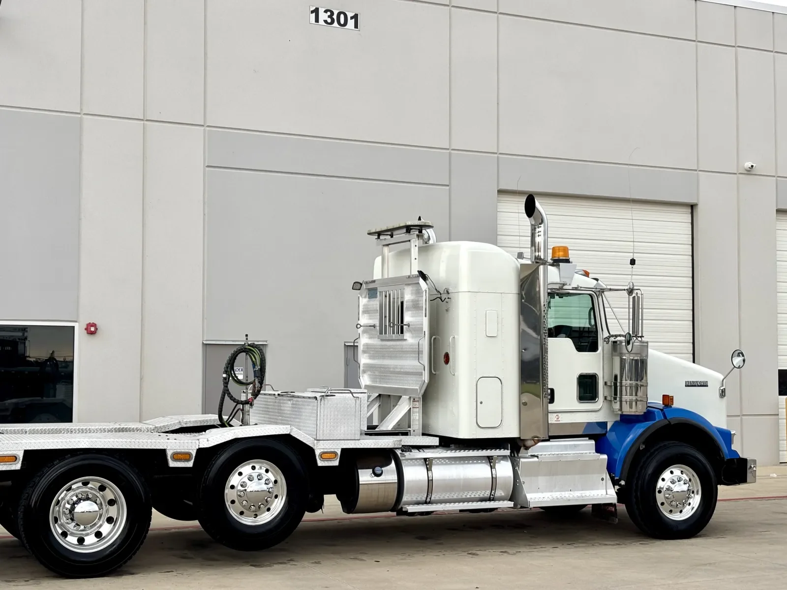 2016 Kenworth T800 - image 7