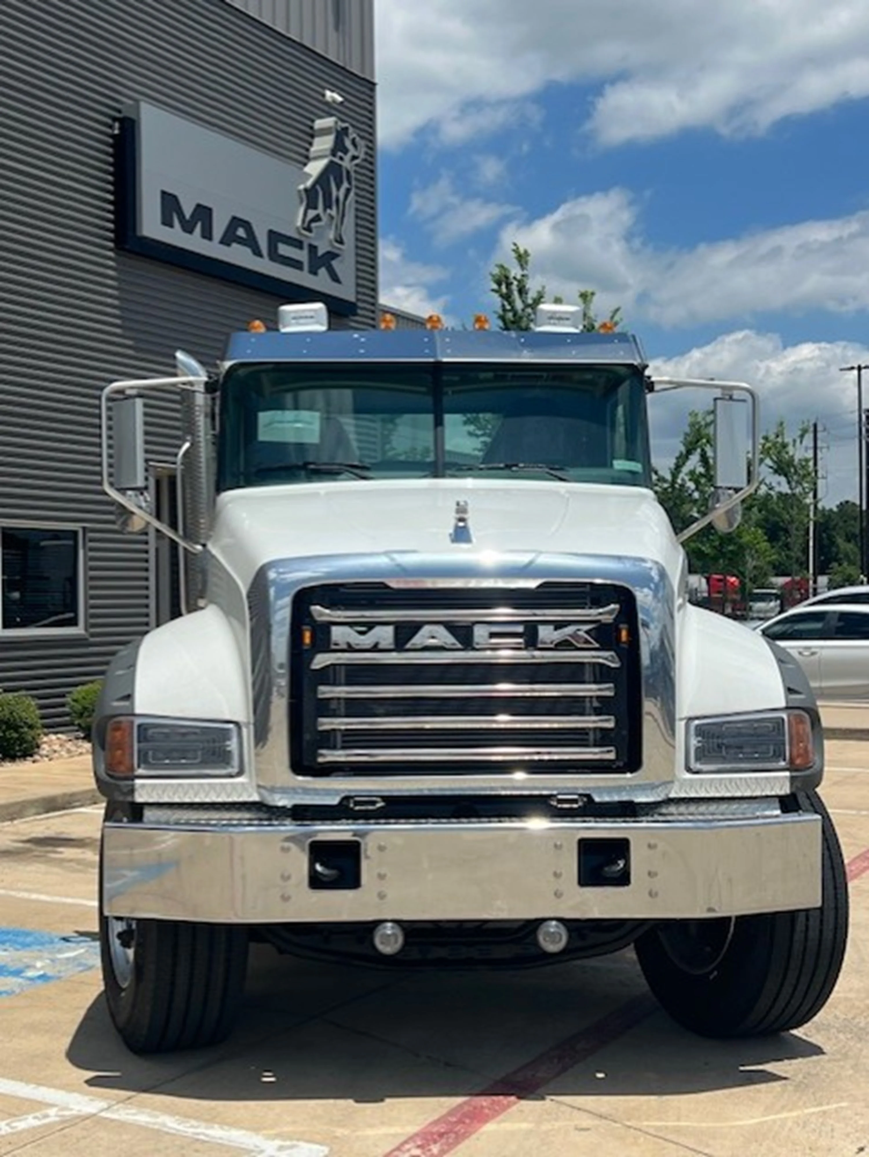 2027 Mack Granite in Houston, TX — photo 3