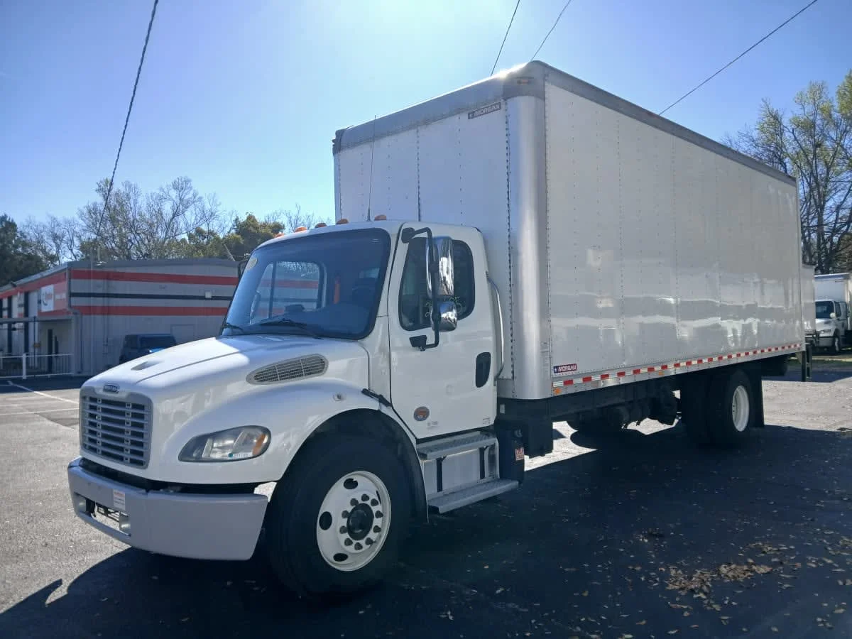 2020 Freightliner M2 106 in Atlanta, GA — photo 2