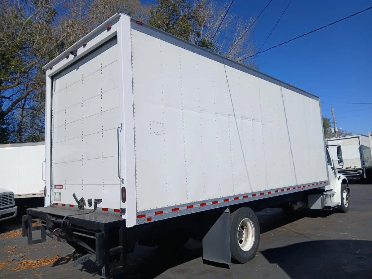 2020 Freightliner M2 106 - image 4