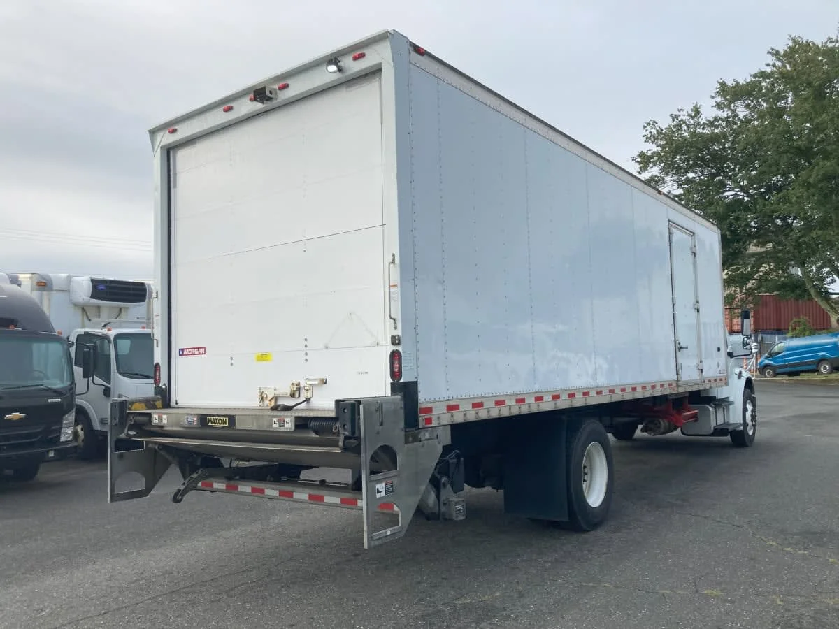 2020 Freightliner M2 106 - image 4