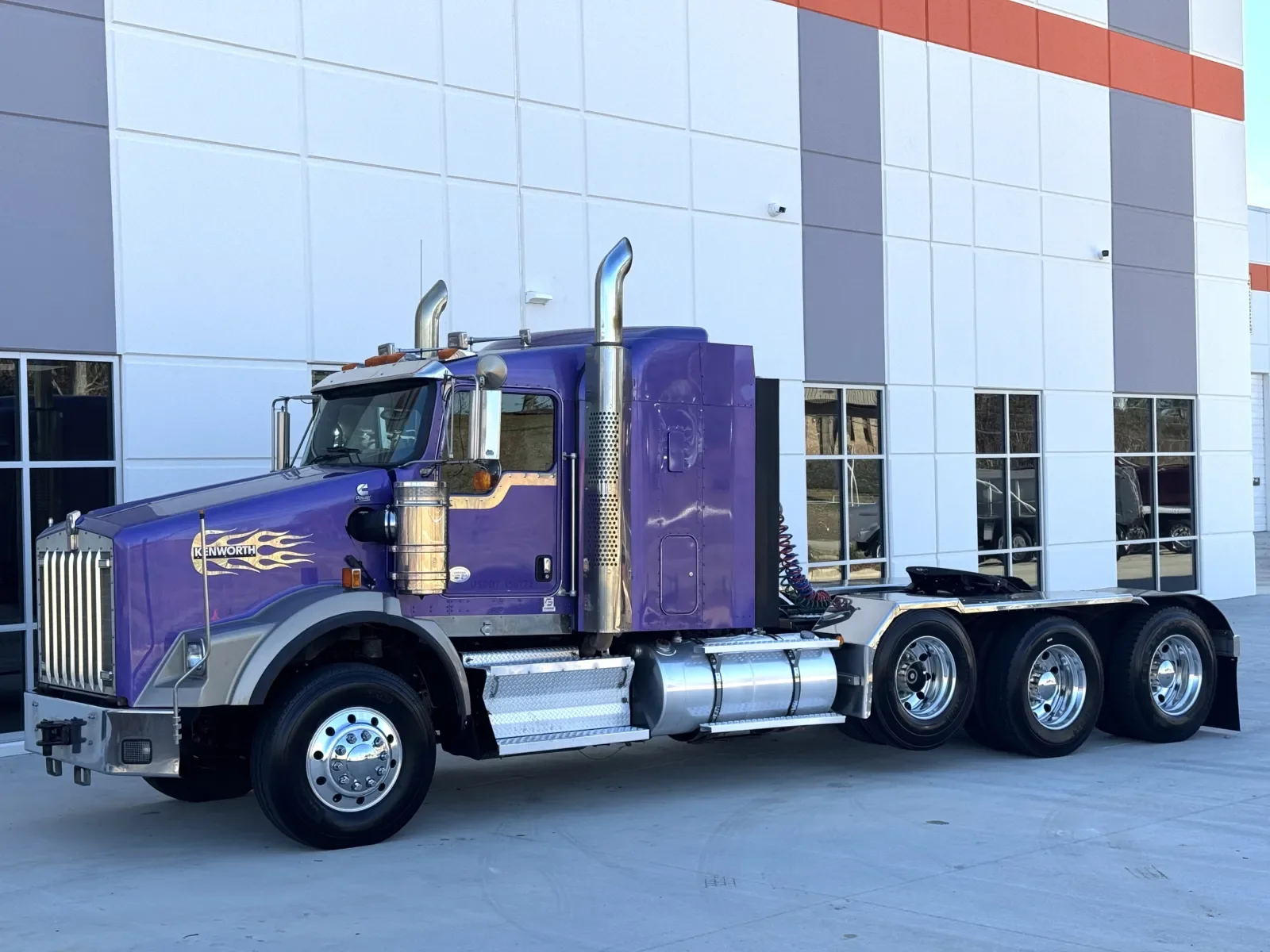 2014 Kenworth T800 - image 3