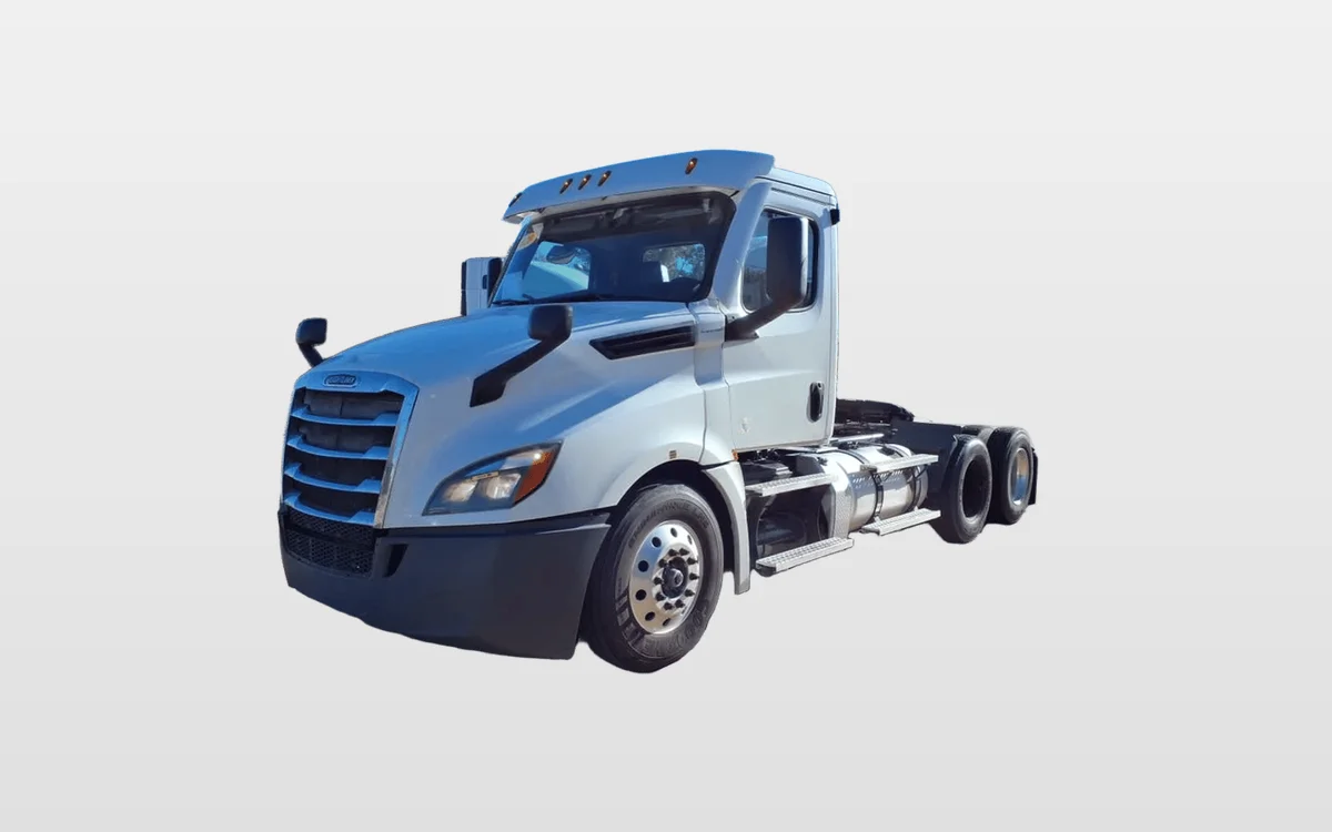 2020 Freightliner Cascadia - image 1