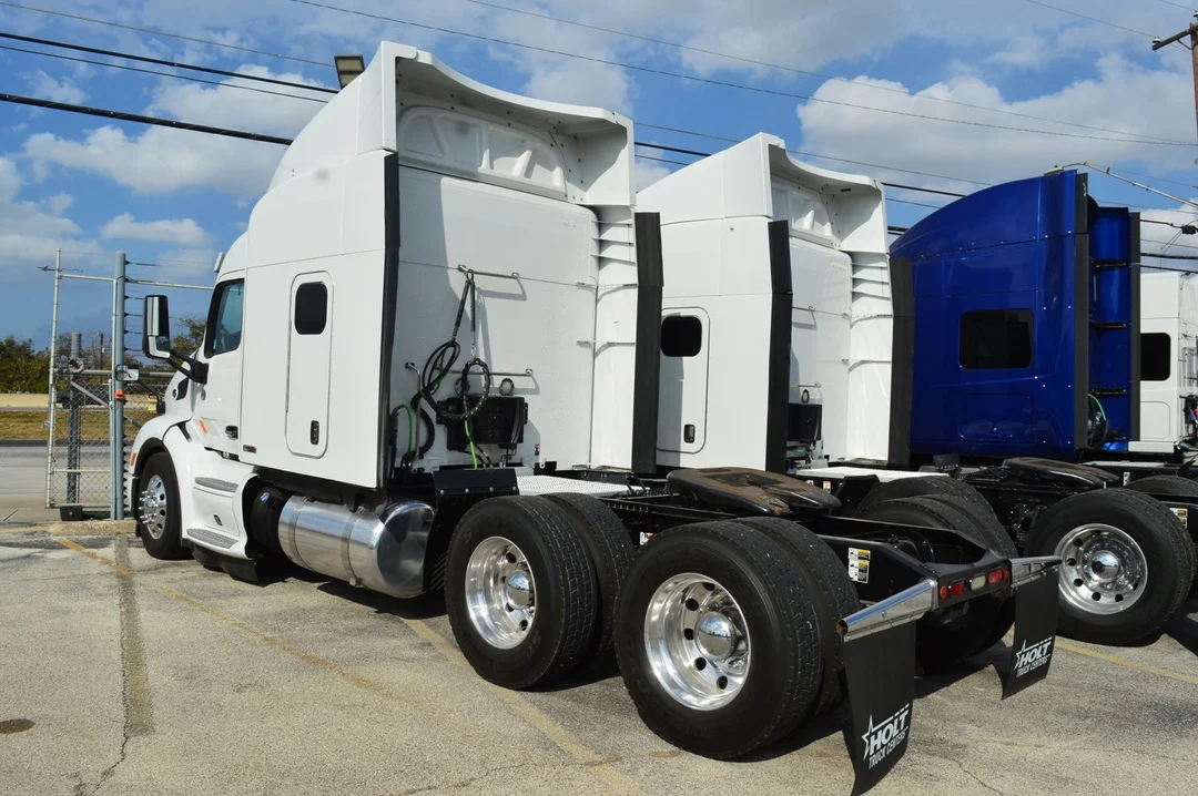 2019 Peterbilt 579 - image 4
