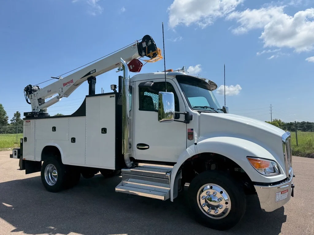 2027 Kenworth in Jackson, MS — photo 2