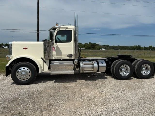 2027 Peterbilt 589 in Sealy, TX — photo 5