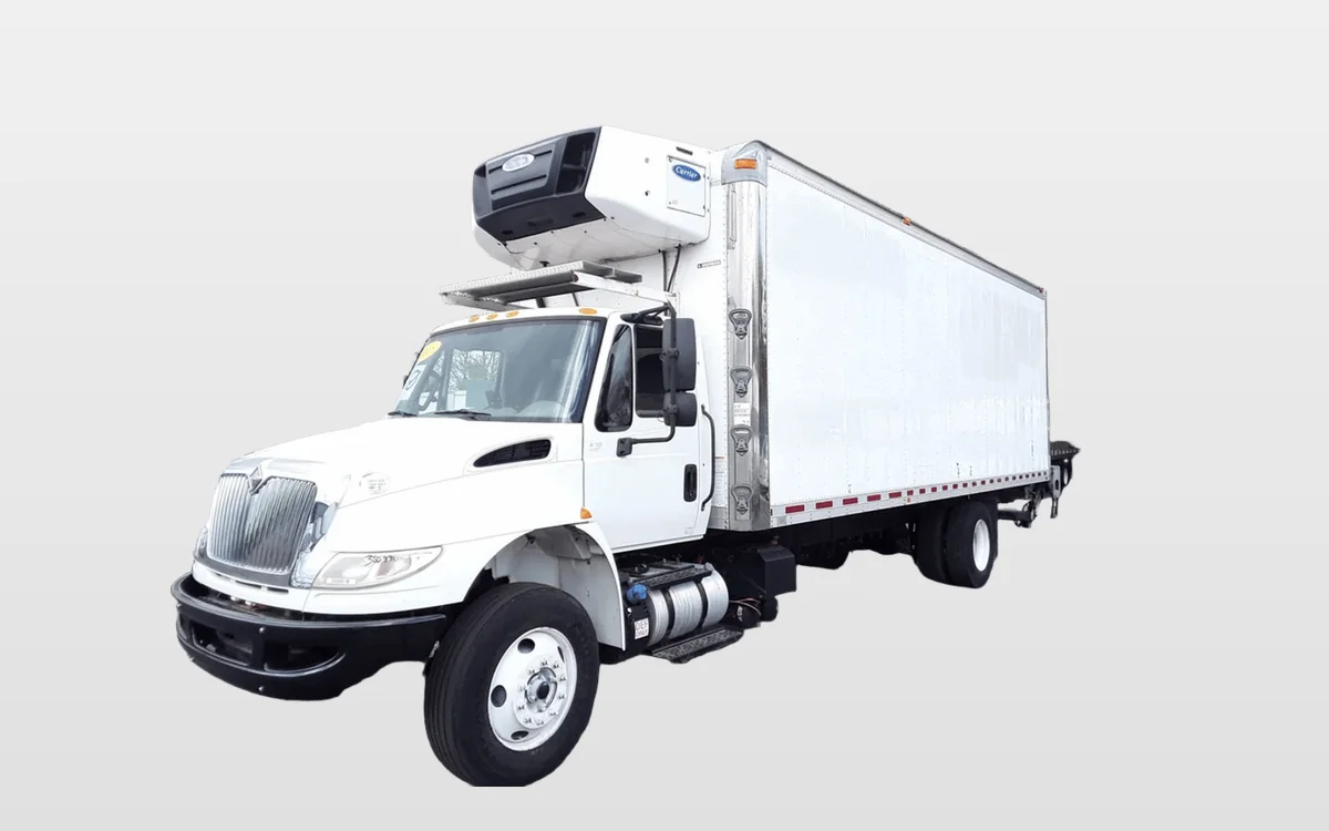 2016 International 4300 - image 1