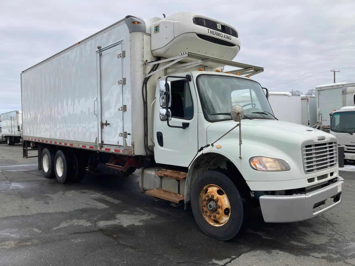 2019 Freightliner M2 106 - image 3