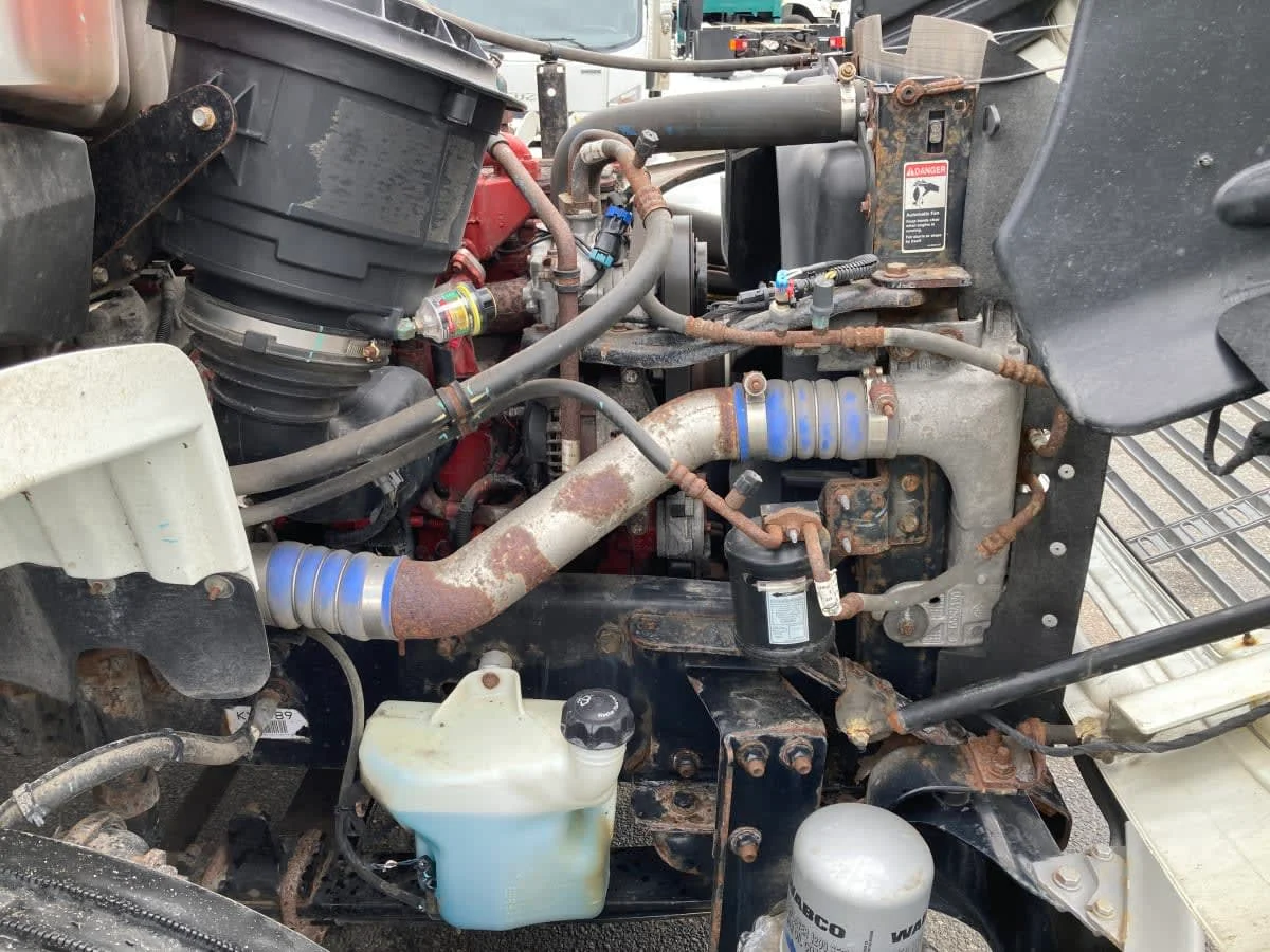 2019 Freightliner M2 106 - image 10