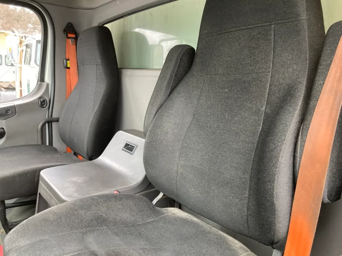 2019 Freightliner M2 106 - image 12