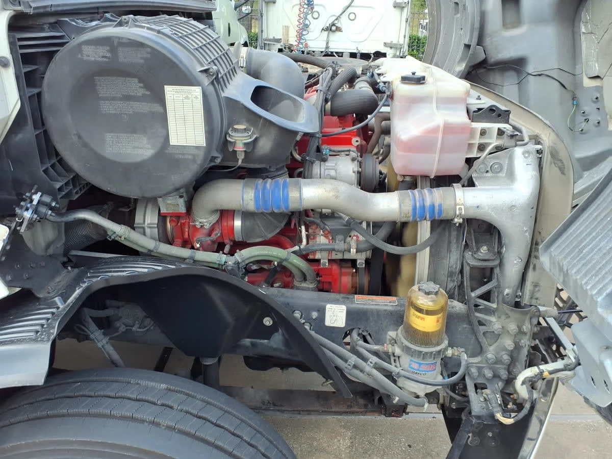 2019 Volvo VNL 860 in Houston, TX — photo 9
