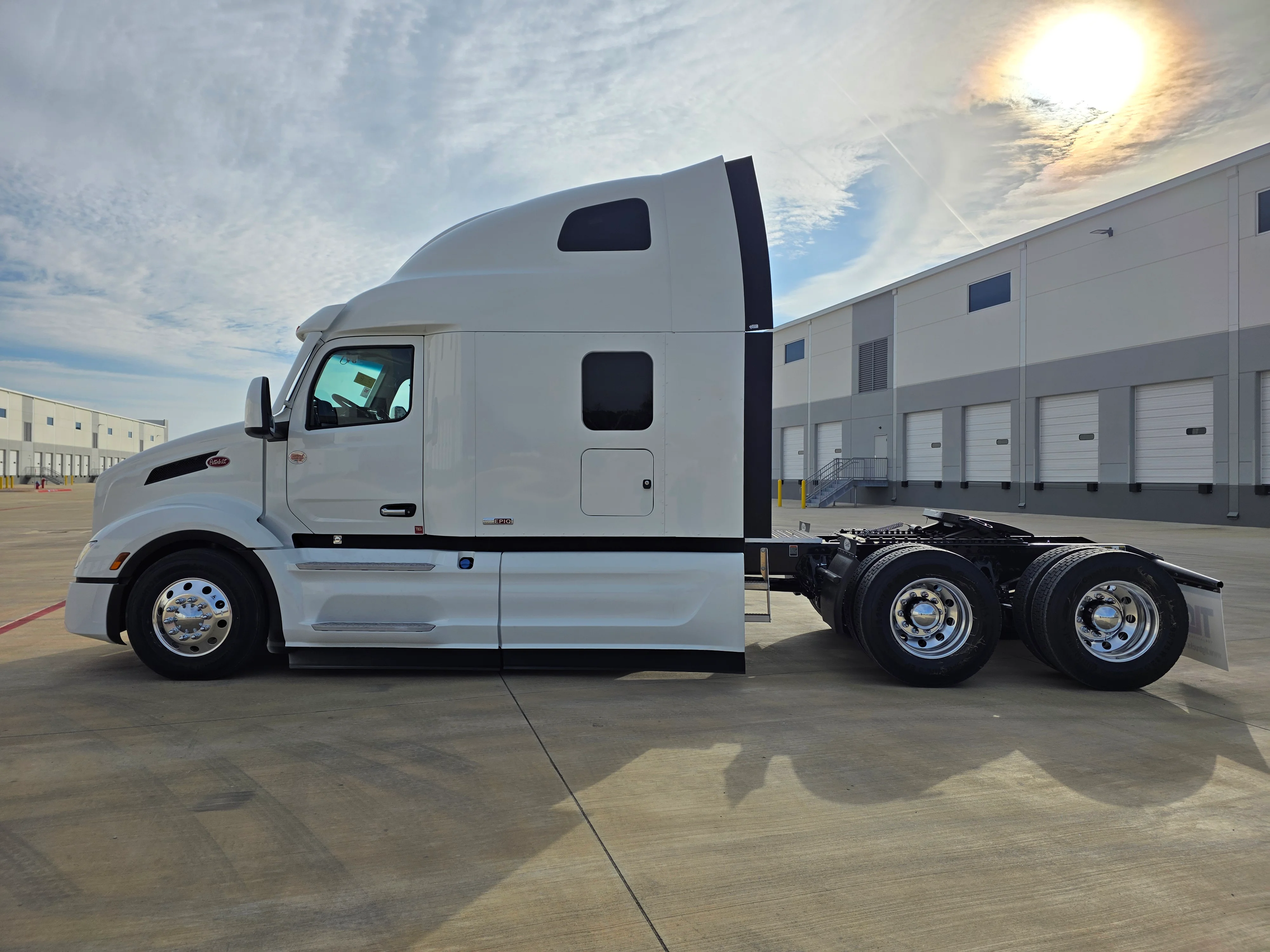 2027 Peterbilt 579 in Greensboro, NC — photo 2