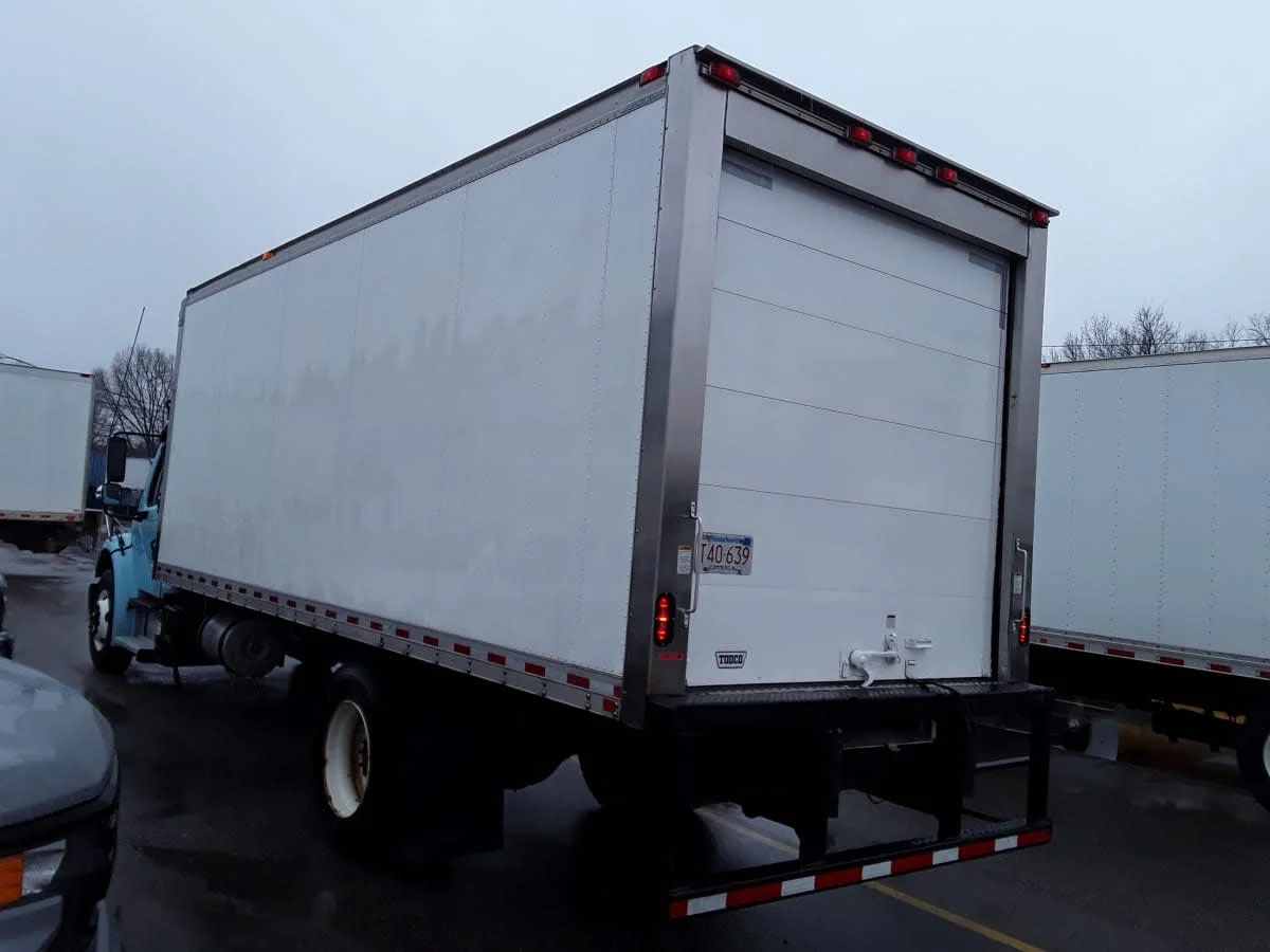 2018 Freightliner M2 106 - image 6