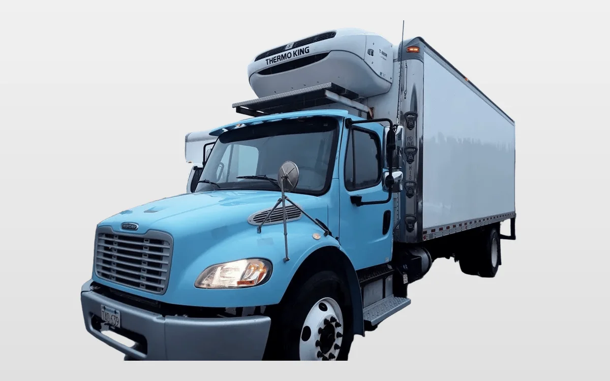 2018 Freightliner M2 106 - image 1