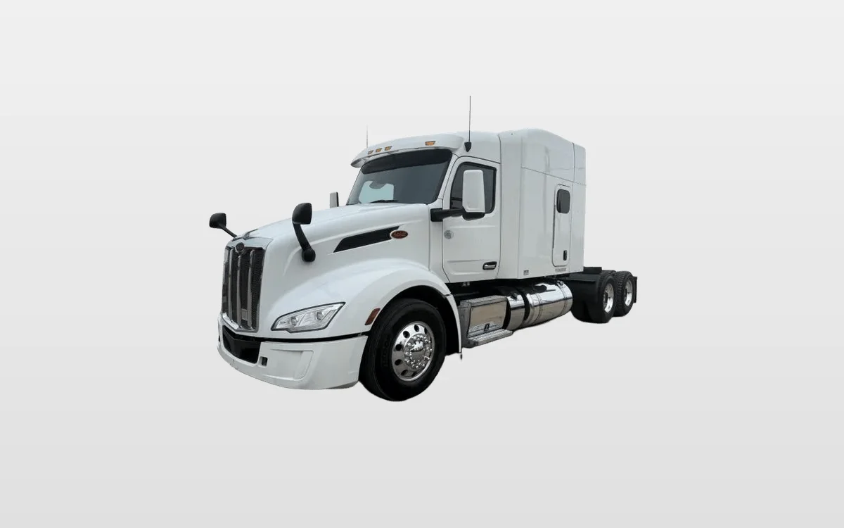2022 Peterbilt 579 - image 1