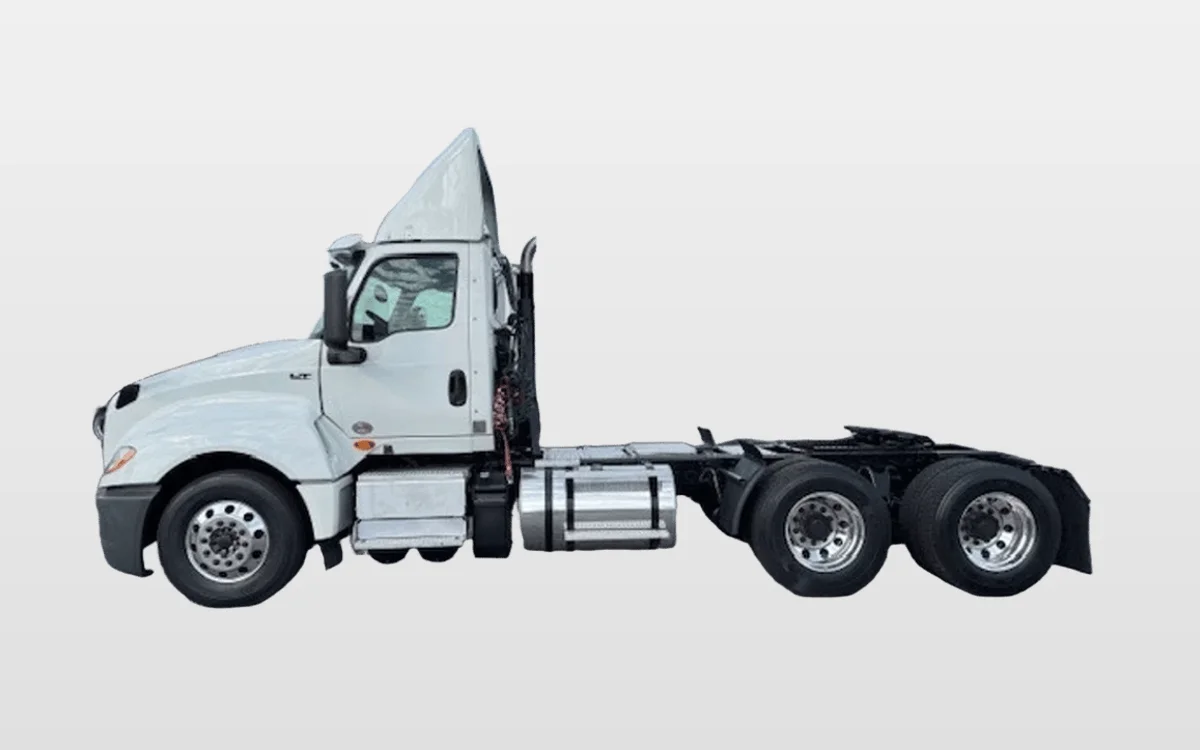 2018 International LT - image 1