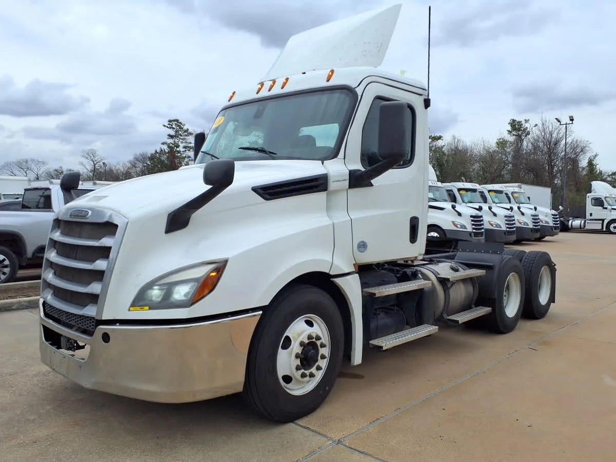 2020 Freightliner Cascadia in Houston, TX