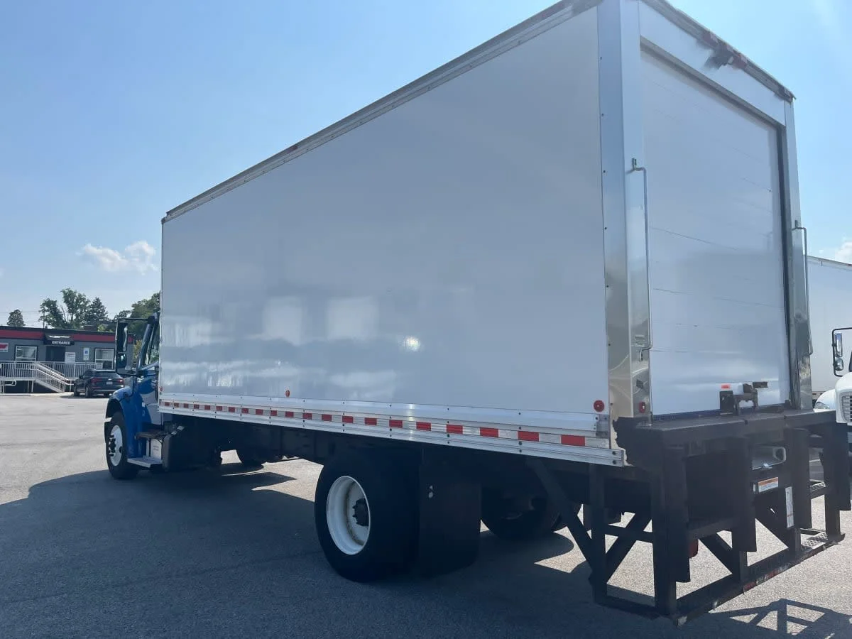 2019 Freightliner M2 106 in Beltsville, MD — photo 6