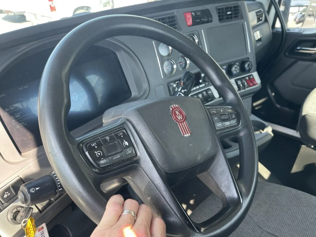 2024 Kenworth in Birmingham, AL — photo 5