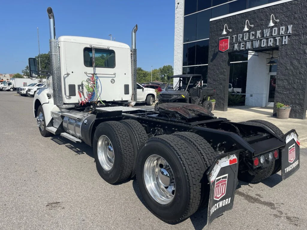 2024 Kenworth in Birmingham, AL — photo 2