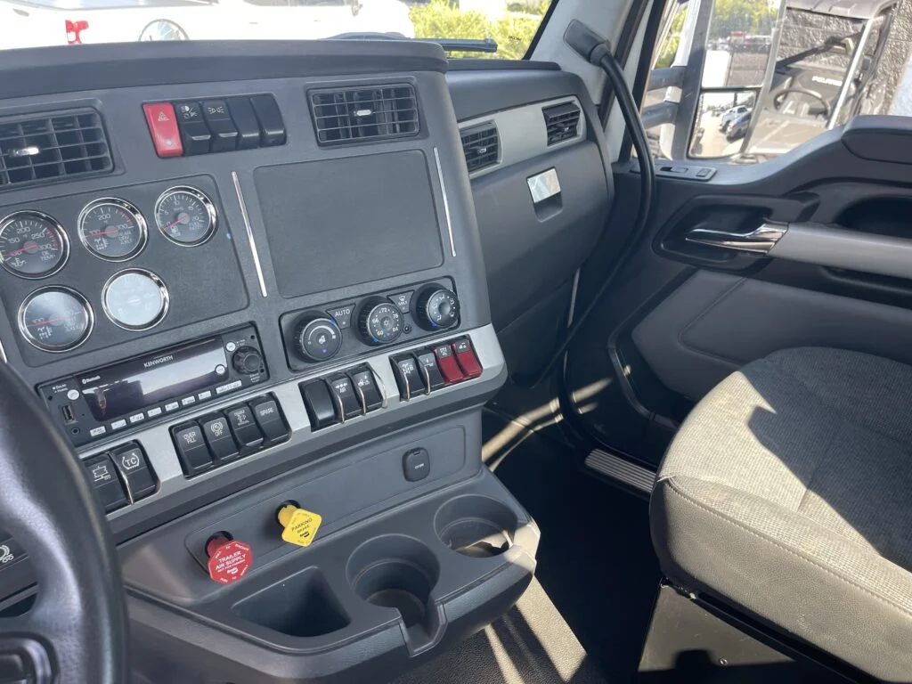 2024 Kenworth in Birmingham, AL — photo 7