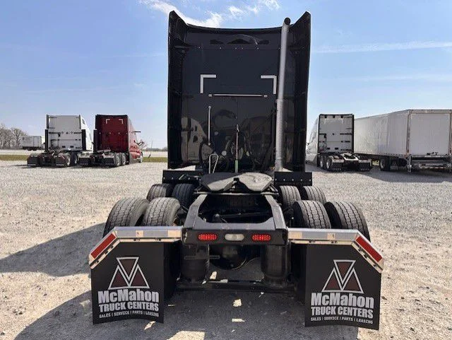 2019 Mack Anthem - image 8