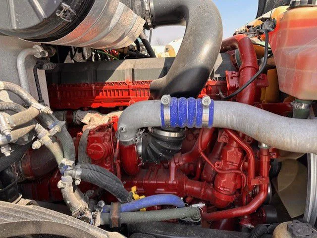 2019 Mack Anthem - image 25