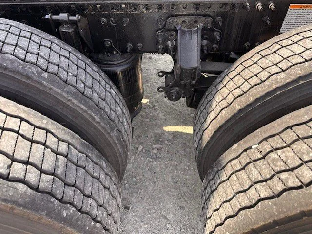 2019 Mack Anthem - image 23