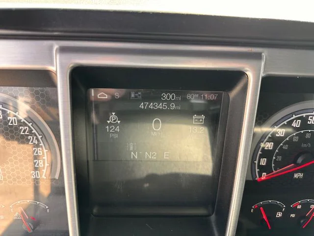 2019 Mack Anthem - image 11