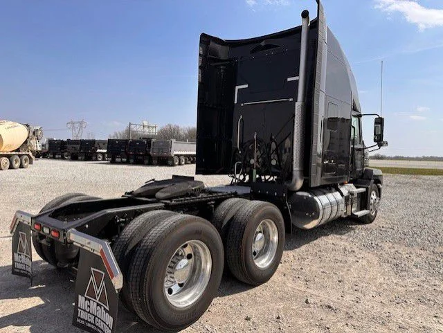 2019 Mack Anthem - image 7