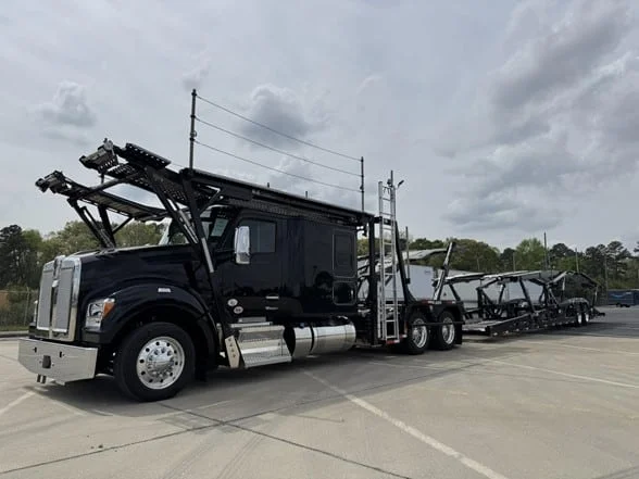 2027 Kenworth T880