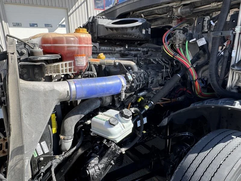 2024 Freightliner Cascadia - image 15