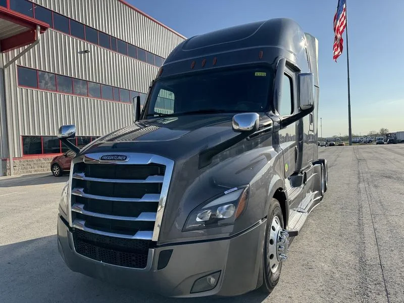 2024 Freightliner Cascadia - image 24