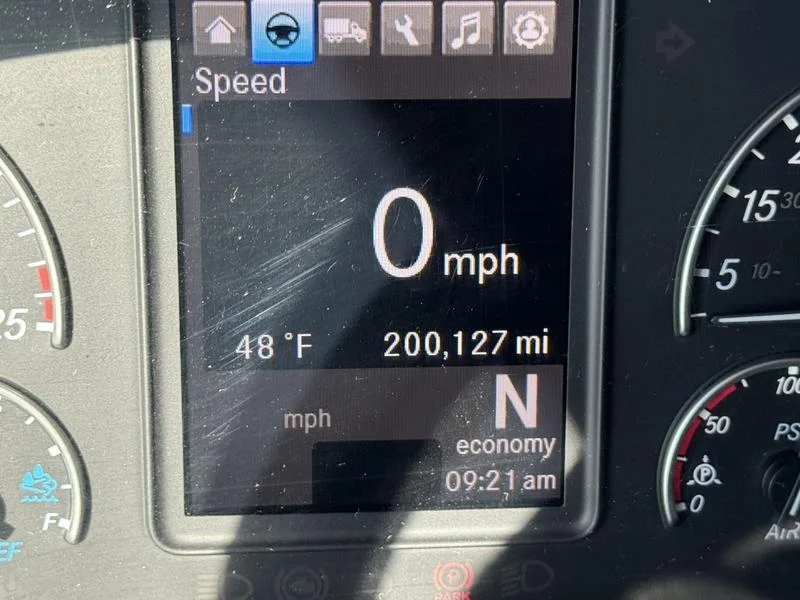 2024 Freightliner Cascadia - image 22