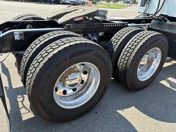 2021 Peterbilt 579 in Idaho Falls, ID — photo 11