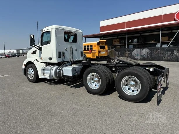 2021 Peterbilt 579 in Idaho Falls, ID — photo 3