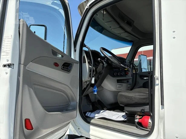 2021 Peterbilt 579 in Idaho Falls, ID — photo 33