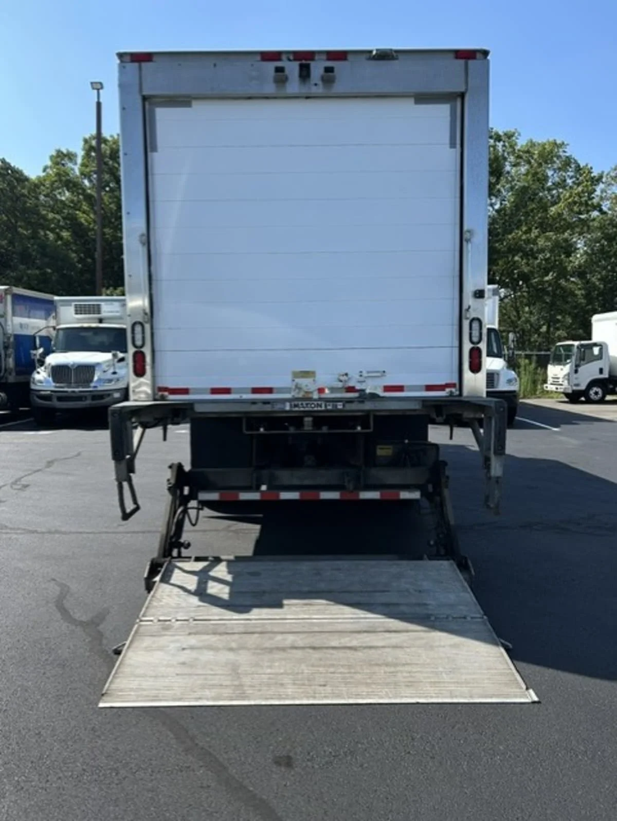 2020 Freightliner M2 106 in Farmingdale, NY — photo 18