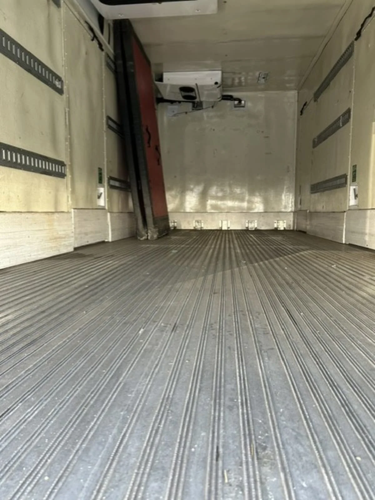 2020 Freightliner M2 106 in Farmingdale, NY — photo 9