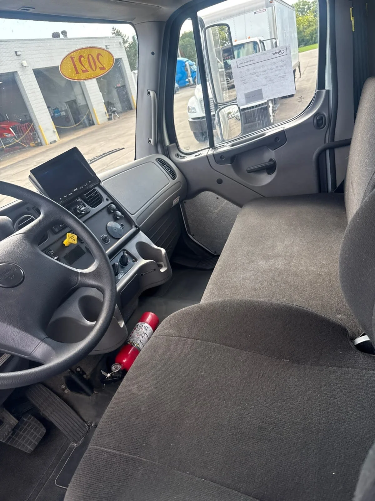 2021 Freightliner M2 106 in Oak Creek, WI — photo 7
