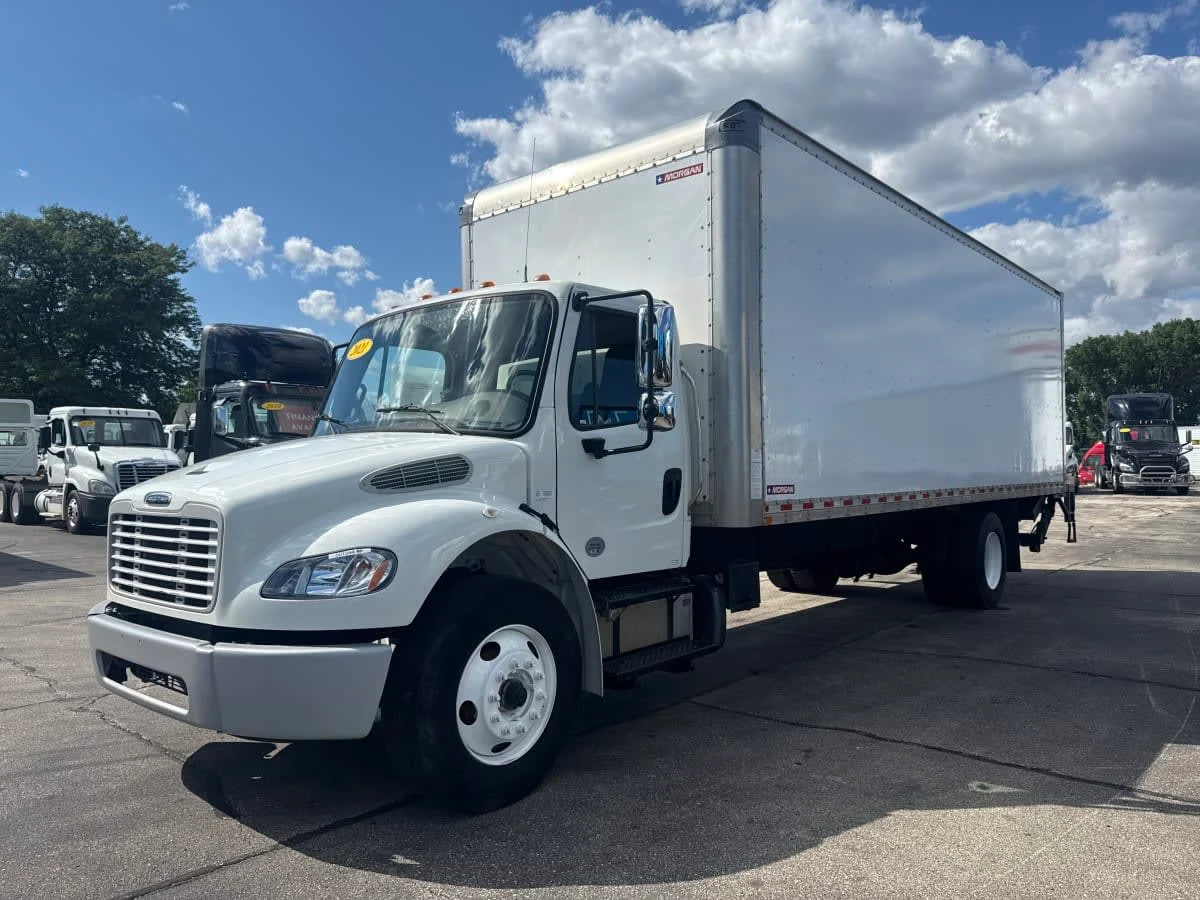 2021 Freightliner M2 106