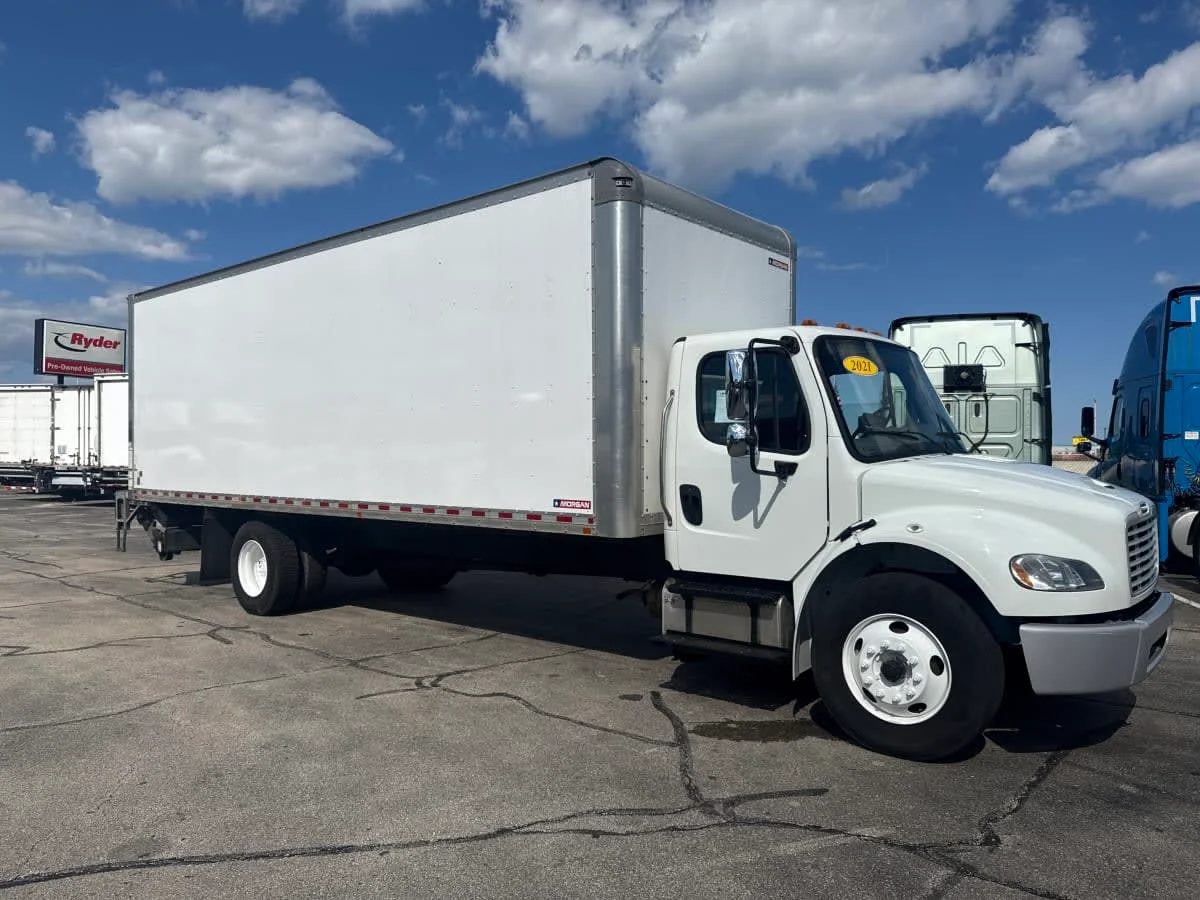 2021 Freightliner M2 106 in Oak Creek, WI — photo 3