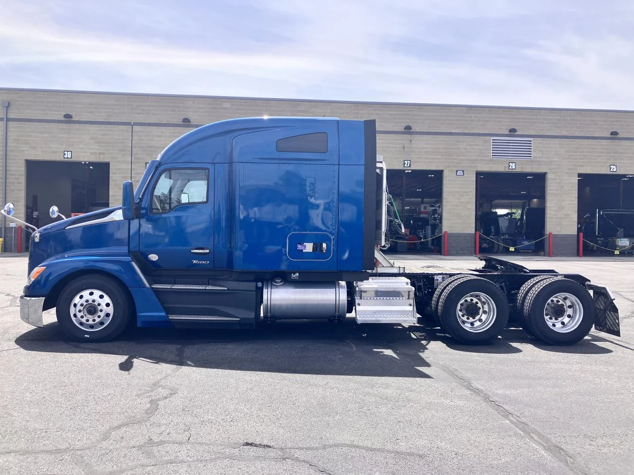 2023 Kenworth T680 in Spokane, WA — photo 2