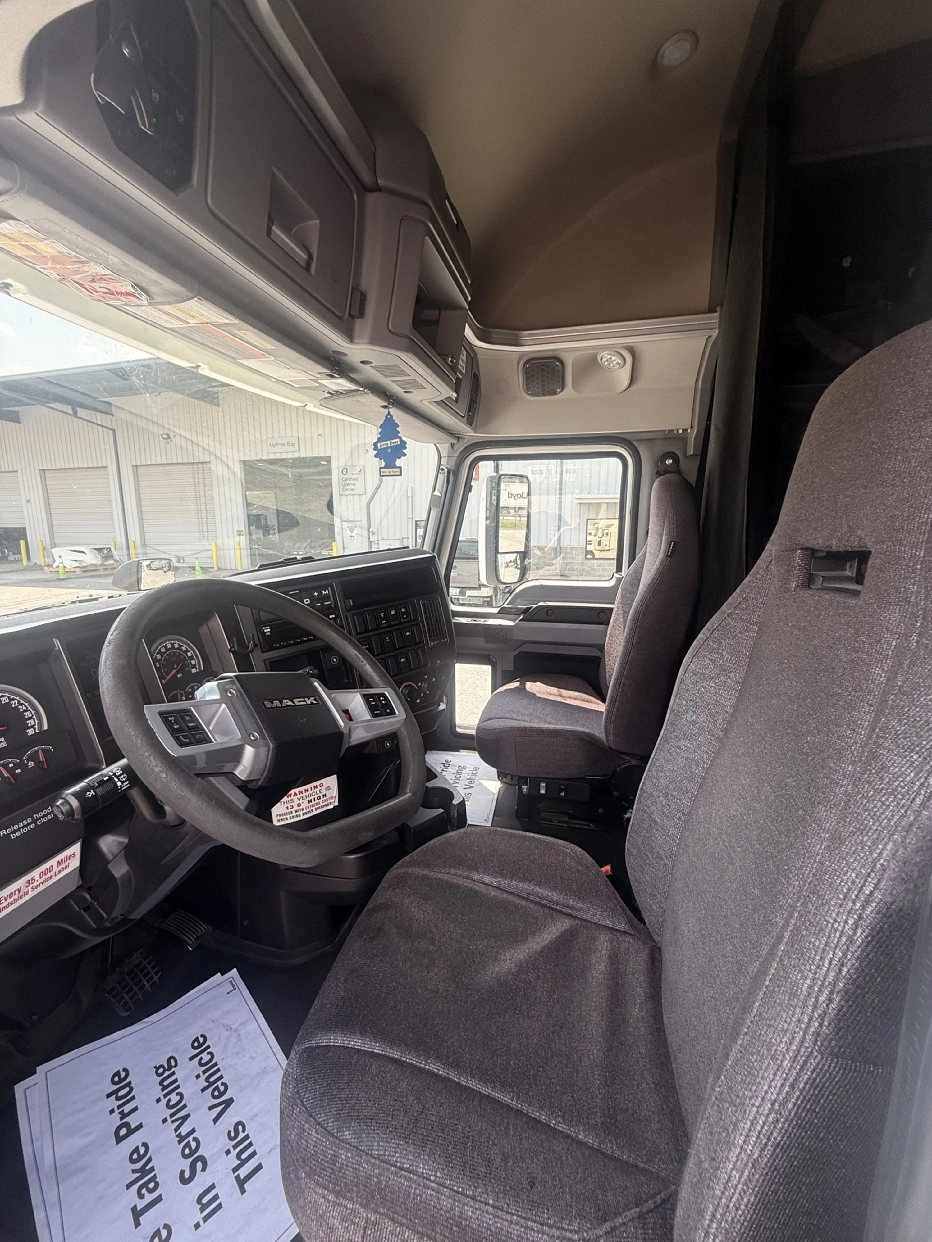 2020 Mack Anthem in Savannah, GA — photo 6