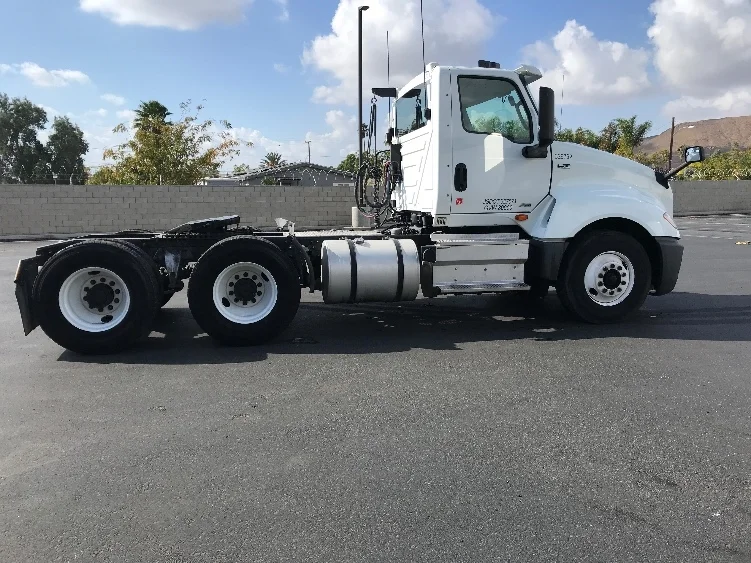 2019 International LT in Fontana, CA — photo 8
