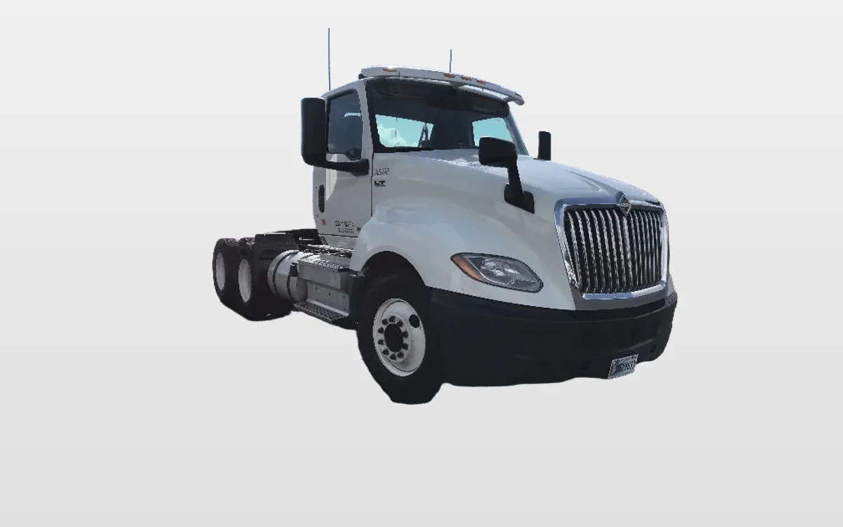 2019 International LT - image 1