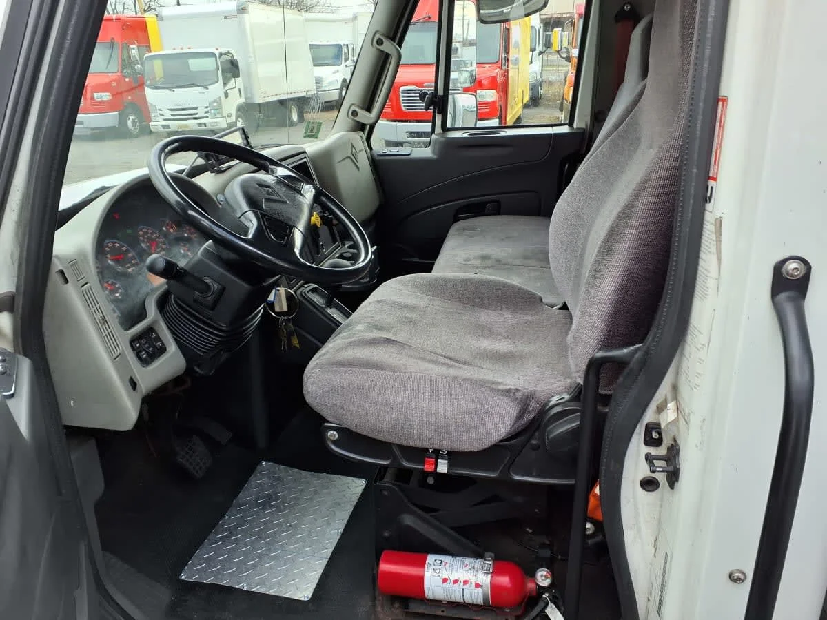 2018 International 4300 in Kearny, NJ — photo 8